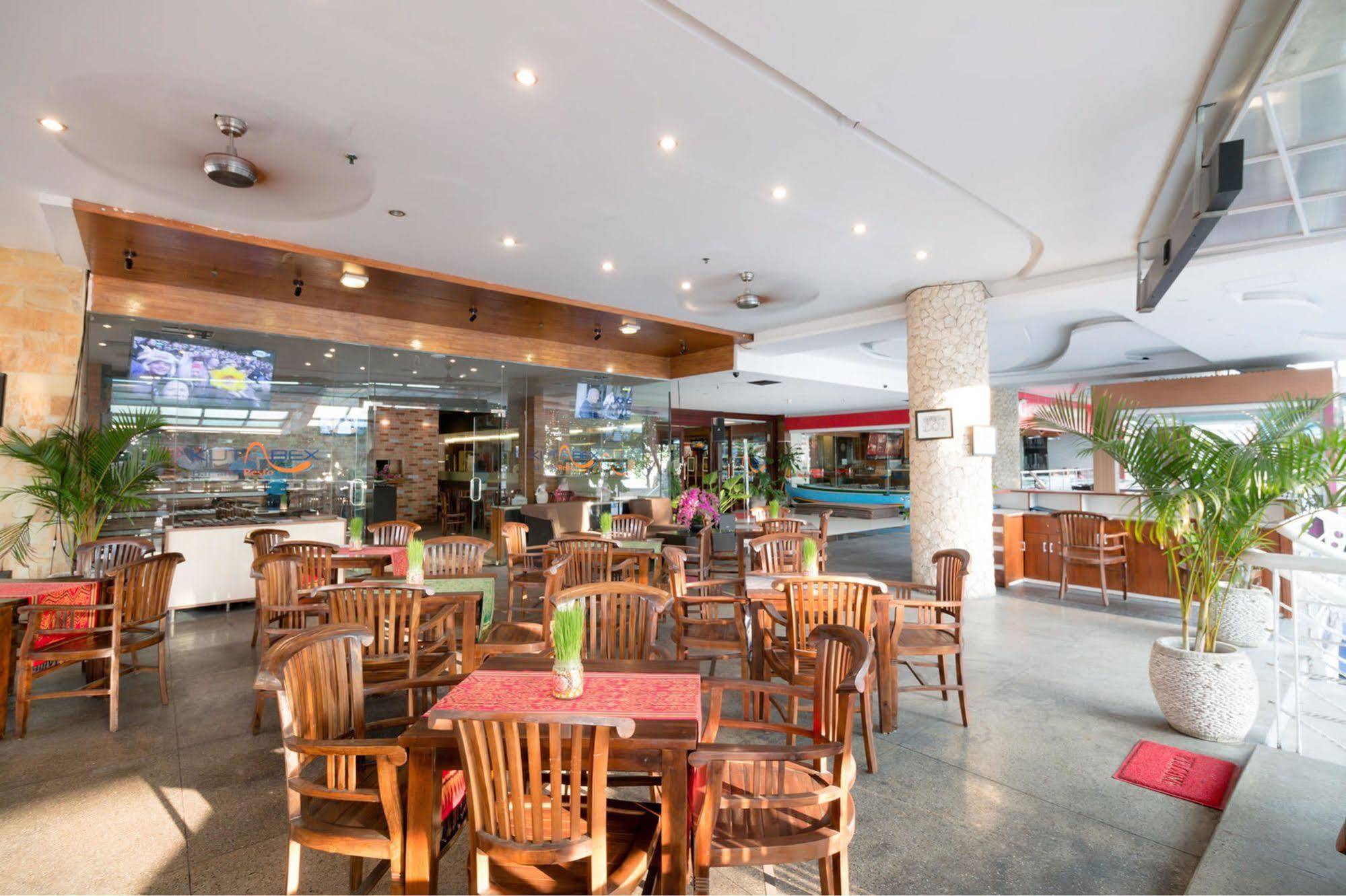 Kutabex Beachfront Hotel Hotel